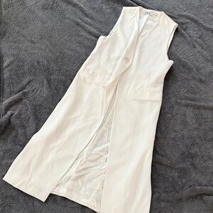 Zara Ivory Sleeveless Blazer